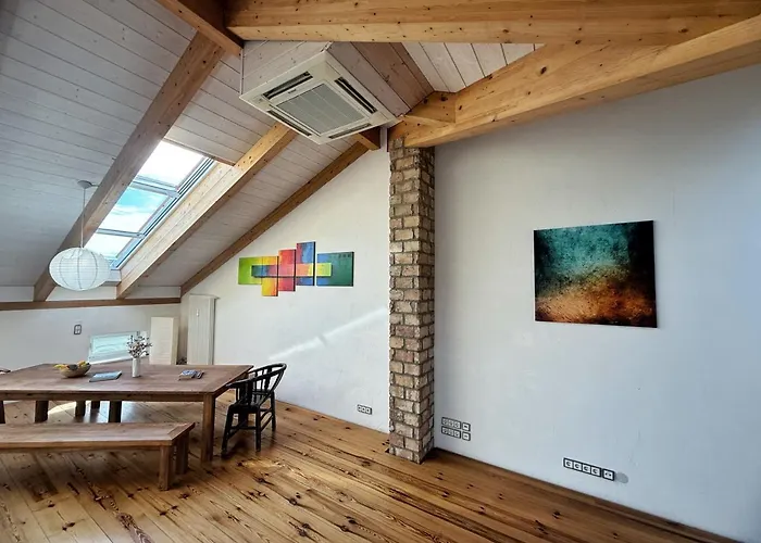 Apartments|luxury Loft-style *